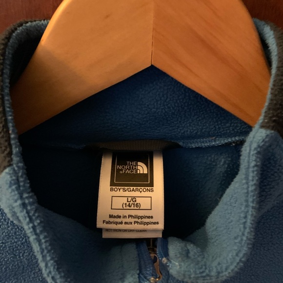 North Face 1/4 Zip Fleece - Picture 5 of 8